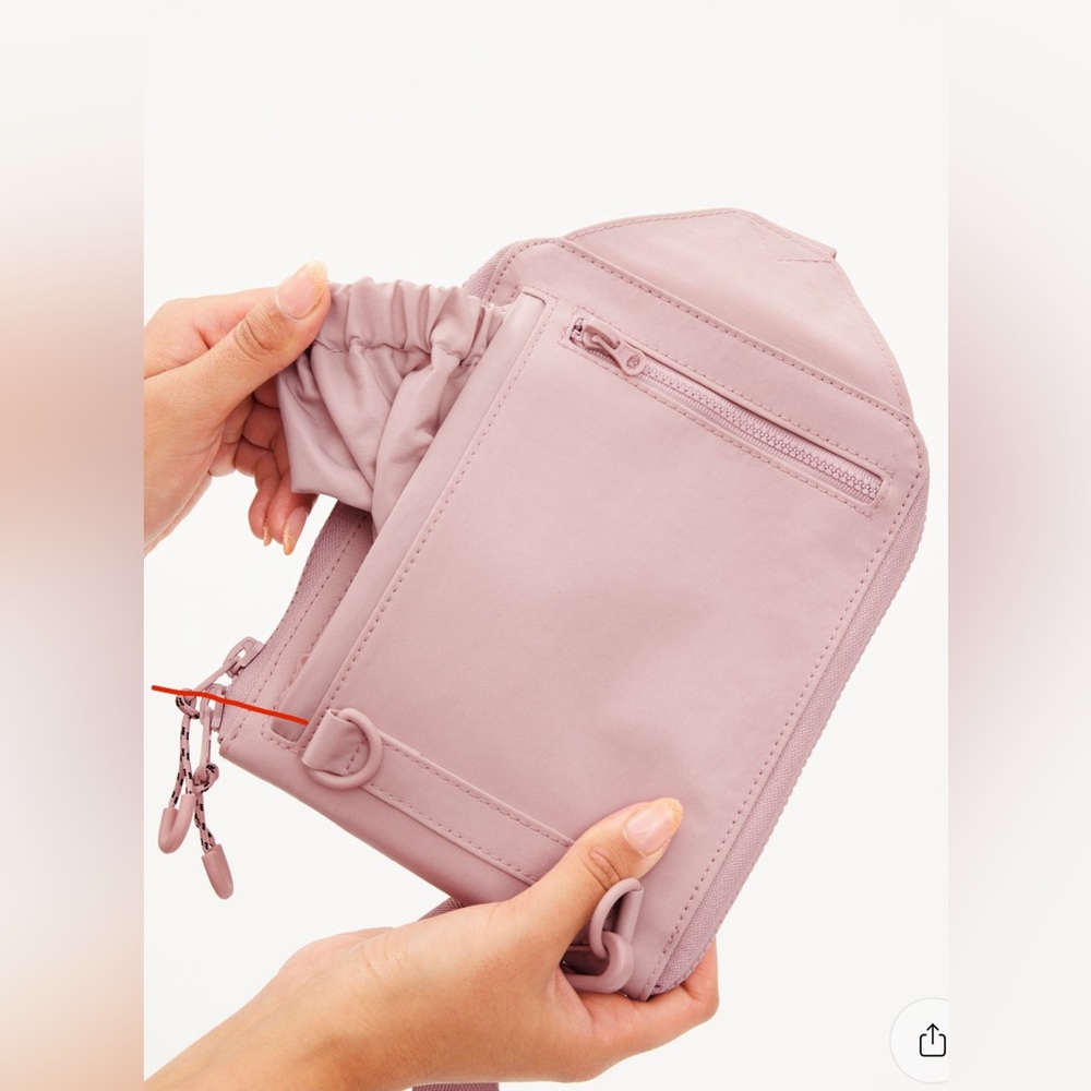 Beis Crossbody Bag/Sport Sling - Picture 4 of 8